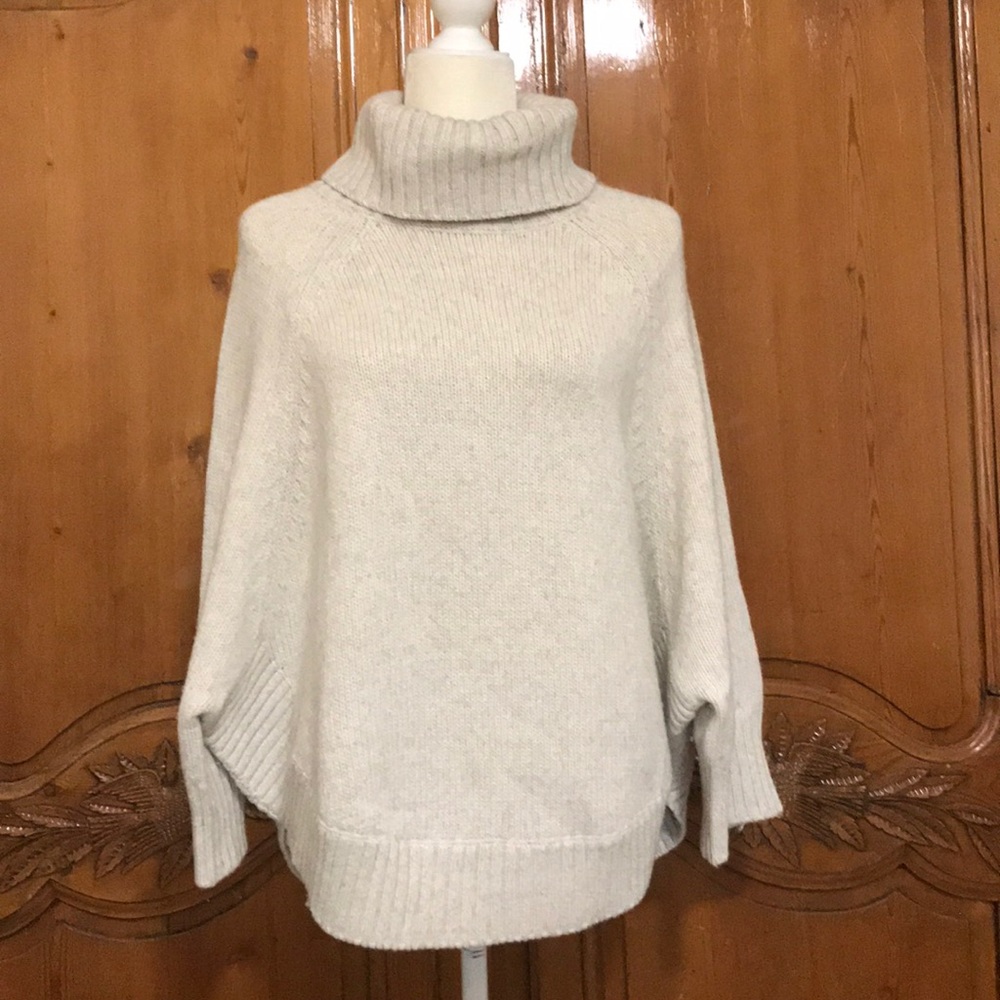 Soft Joie Bat Wing Sleeve Pull Over Sweater
